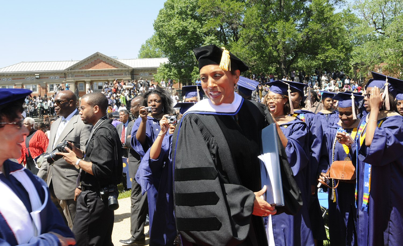 Illustration for article titled Commencement Brings Out the Stars